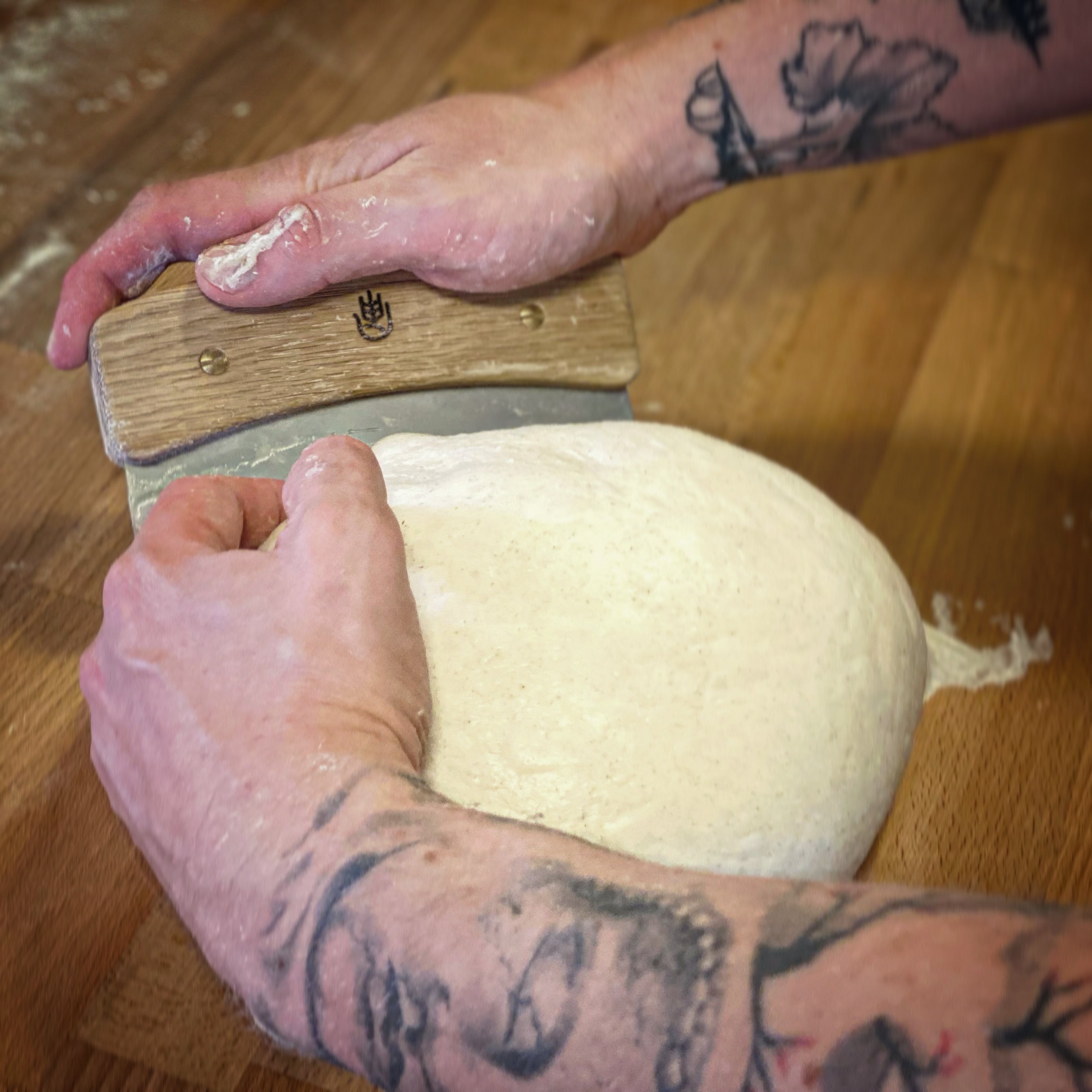 Bench Knife (Oak)